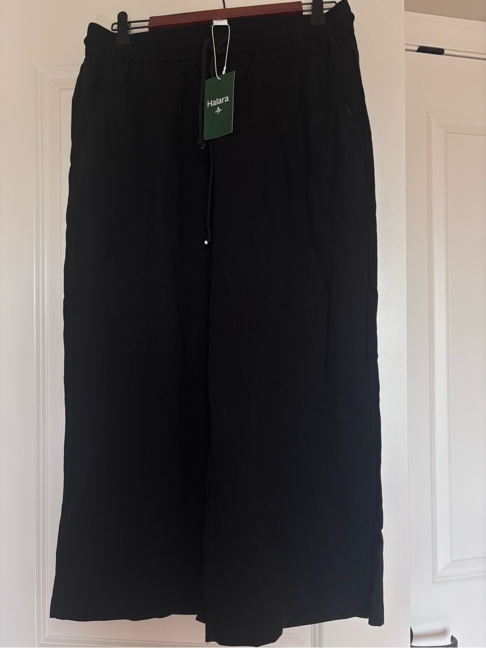 High Waisted Drawstring Wide Leg Cropped Pants brand new with tags